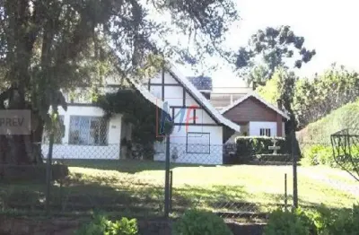Lindíssima casa em capivari campos do jordão com casa de caseiro e 6 vagas