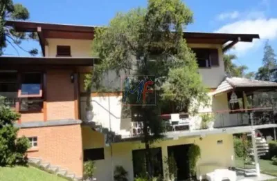 Excelente casa alto padrão muito ampla e com 600 m2 a.u. em véu da noiva