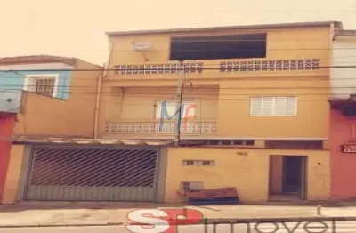 Id 5640 - sobrado no bairro vila gustavo, com dois sobrados construídos no terreno, separadas por muros e portões, ambos possui 2 quartos.