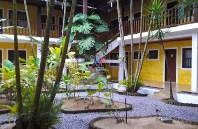 Excelente pousada em ubatuba na praia lazaro altura km 64 e 63 com 2.000 m² construído, com 26 quartos tendo 40 m² cada.