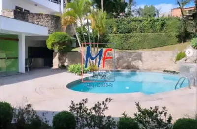 Excelente casa em Interlagos, com 792 m² a.u., 4 dormitórios (2 suítes), sala, cozinha, quintal, piscina, vestiário, home theater, salão de festas, casa de caseiro (REF 9508)