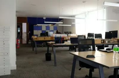 Ref 10.714 - excelente prédio comercial no bairro pinheiros, com 1.419 m² de área construída, possui 9 banheiros e 15 vagas de garagem. zm.