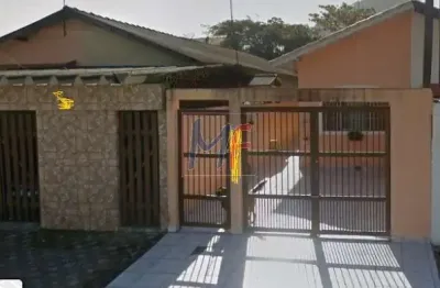 Ref: 10.806 ótima casa no bairro balneário itaóca - mongaguá, possui 2 dorms, cozinha americana, 1 vaga de garagem, 125 m² de terreno.