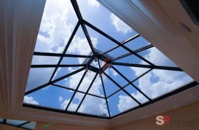 Ref: 10.998 lindo prédio comercial com 647 m²,15 vagas, área de estoque, salas amplas com e toaletes individuais. bairro: água branca.