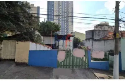 Ref: 11.674 ótimo terreno com 448 m² a.t. 176 m² a.c. frente 10 m,  3 casas, vagas para  carro e caminhão. localizado: no bairro vila lúcia,
