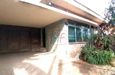 REF: 12.263 Ótima casa 450 m² de terreno e 342 m²  A.C., 3 dorms. ( 1 suíte), 6 vagas, salão de festa, 1 edícula, bairro Bosque da Saúde. ZEPEC