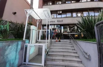 Ref 12.427 conjunto comercial  bairro vila olímpia, com 133 m² útil, 2 vagas, 3 wc, ar condicionado, carpete, copa, escritório, piso laminado