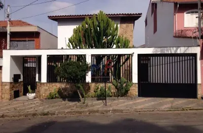 Sobrado no bairro jardim guapira, com 3 quartos (1 suíte), escritório, varanda, copa, churrasqueira, jardim, 5 vagas, 200 m². ref: 13.728