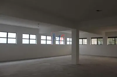 Excelente prédio para locação na lapa,  com varios galpões internos que podem ser locados separadamente portaria 24 hrs. ref: 13.730 -