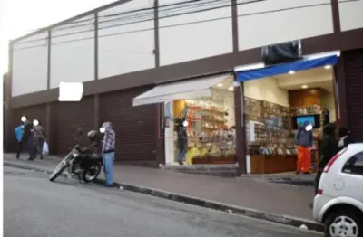 Ref 14.383- excelente loja no  bairro sé,  com 18 m² de area útil, sendo 3 x 6 m ,  incluindo mezanino com a mesma m2 e um  banheiro.