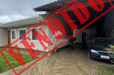 Casa com 3 quartos à venda na Rua Aristeu de Castro Fernandes, 200, Guaraituba, Colombo, 50 m2 por R$ 340.000