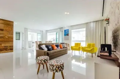 Apartamento lindo na praia de pitangueiras com vista para o mar!