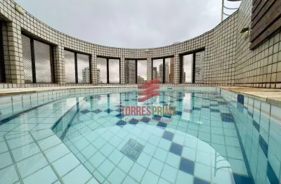 Cobertura duplex,4 dormitórios (2 suítes),  piscina a duas quadras da praia, localizada no bairro do boqueirão/santos.