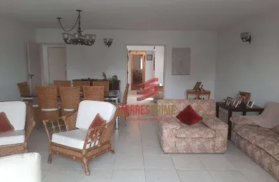 Apartamento excelente para receber familiares e amigos com vista para o mar..ótima oportunidade no canal 6, agende sua visita será um prazer