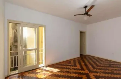 Apartamento com 3 quartos à venda na Rua Vinte e Quatro de Maio, Centro Histórico, Porto Alegre