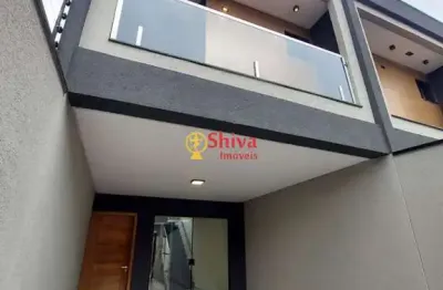 Sobrado novo, com quintal, à venda na vila buenos aires