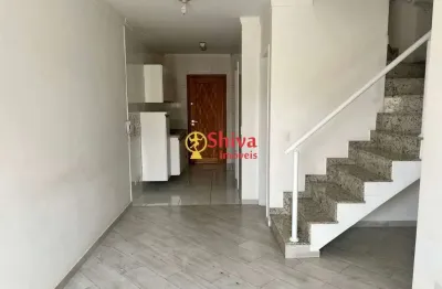 Sobrado em condomínio, a 160 metros do metrô penha, na vila aricanduva