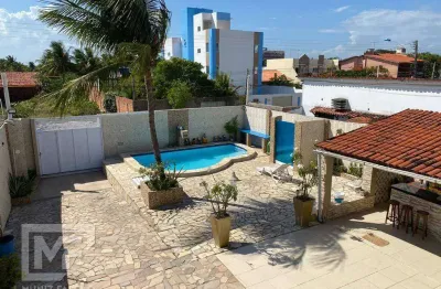 Casa com cinco quartos, piscina, vaga para cinco carros, francês/marechal