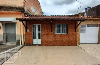 Casa com três quartos, próximo ao terminal do vergel do lago, maceió