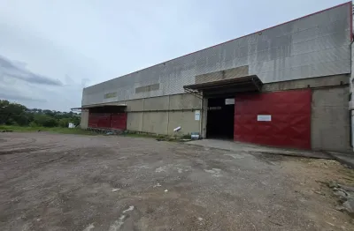 Galpão para alugar com 4 docas e patio para 50 carretas com 1.400m²