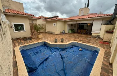 Casa Térrea no Anápolis City – 4 Suítes, Piscina Aquecida e Rua Sem Saída (Aceita Permuta)