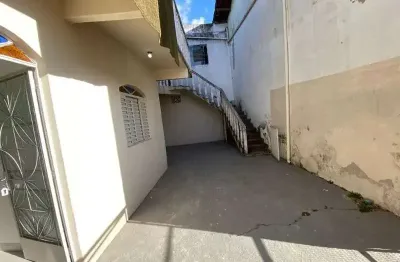 Casa 2 quartos para alugar no santa mônica – bh | ótima localização - ca00561