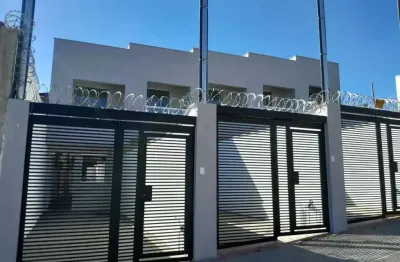 Casa independente de 2 qtos 2 vagas em ótima localização no b. floramar - ca3541