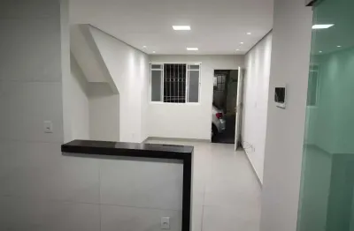 Casa geminada reformada à venda no bairro santa mônica – conforto, localização privilegiada e custo acessível! - ca3693
