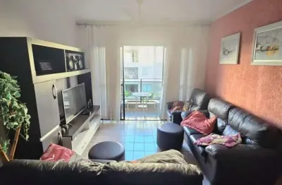 Apartamento com 3 dormitorios na praia do tombo – 95 m2 e sacada!