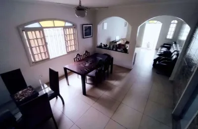 Sobrado com 4 dormitorios a venda, 250 m2 por r$ 1.496.000,00 - asturias - guaruja/sp