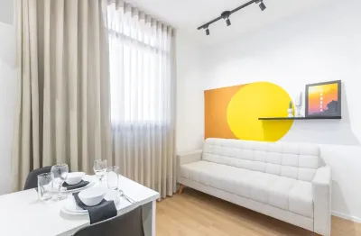 Apartamento mobiliado, 1 quarto, no centro de curitiba, para até 3 pessoas, 26m²