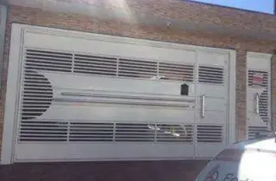 Casa com 2 dormitórios à venda, no nível da rua mais 2 casas no fundo mais terreno, 166 m² por r$ 650.000 - laranjeiras - caieiras/sp