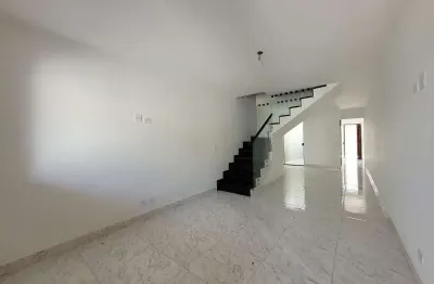 Sobrado novo para venda na vila mazzei, ótima localização, ao lado da av. cel. sezefredo fagundes, 3 dormitórios (1 suíte) e 2 vagas