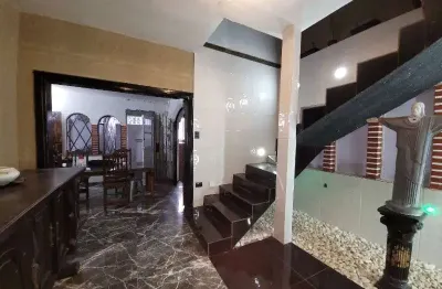 Sobrado residencial para locação no jardim são paulo, localização excelente ao lado do metrô jardim são paulo, 4 dorms(2 suítes) e 1 vaga