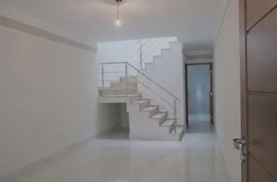 Sobrado novo residencial para venda na vila mazzei, excelente localização, ao lado da av. coronel sezefredo fagundes, 3 suítes e 2 vagas