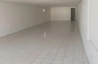 Salão comercial para locação na vila nilo, próximo a rodovia fernão dias. 185,00 m² construída, 2 wcs, cozinha,  pé direito alto, trifasico.