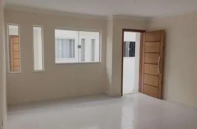 Casa em condomínio à 5 minutos do shopping metrô tucuruvi, 2 dormitórios (1 suíte) e 2 vagas de garagem