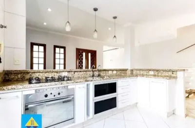 Sobrado lindo residencial para venda na vila mazzei, ótima localização, à 2 minutos do novo shopping trimais, 3 suítes e 5 vagas
