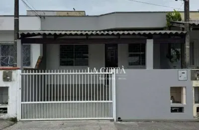 Casa com 2 dormitórios à venda, 49 m² por r$ 350.000 - santa regina - itajaí/sc
