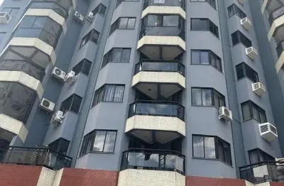 Apartamento 2 dormitorios, sendo 1 suites com 1 vaga de garagem- centro de balneário camboriu