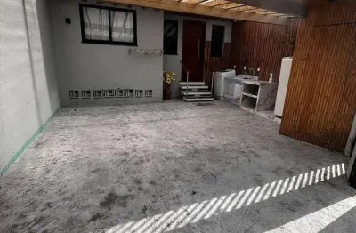 Belíssimo sobrado com 120m² privativos 04 dormitórios sendo 01 suíte 02 banheiros e garagem na parte alta de cordeiros em itajaí