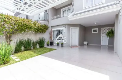 Excelente sobrado triplex semimobiliado de frente para a rua no Boqueirão