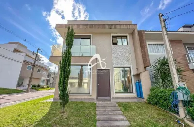 Sobrado Triplex Alto Padrão em condomínio | 4 quartos, 3 suítes – Iná