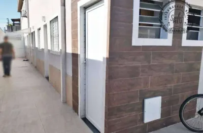 Casa com 2 quartos à venda na Rua Walter Rossi, Jardim Glória, Praia Grande
