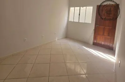 Casa em condomínio fechado com 2 quartos à venda na Rua Marlene Figuerôa, Jardim Glória, Praia Grande