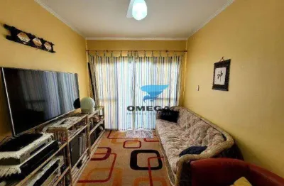 Apartamento com sacada na praia das astúrias à venda no guarujá. confortável, claro e arejado com ótima distribuição. confira!