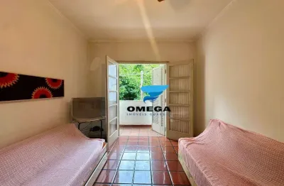 Apartamento à venda pertinho da Praia das Astúrias no Guarujá | Omega Imóveis