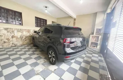 Sobrado com 2 dormitórios 1 suíte com varanda 2 vagas de garagem na região da cidade Tiradentes.