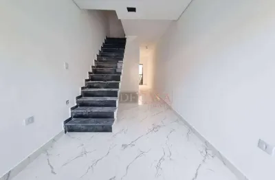 Sobrado a venda no Ermelino Matarazzo com 2 suítes e vaga de garagem.