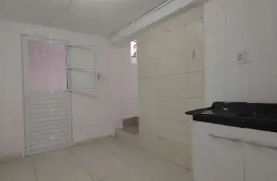 Casa com 2 quartos para alugar na Rua Quatá, Vila Palmares, Santo André